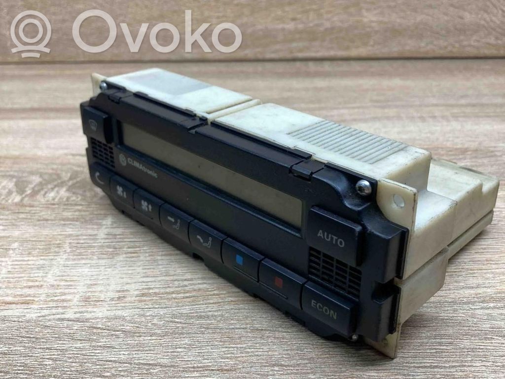 Volkswagen PASSAT B5 Panel klimatyzacji 