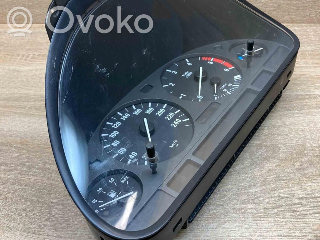 BMW 5 E39 Speedometer (instrument cluster) 