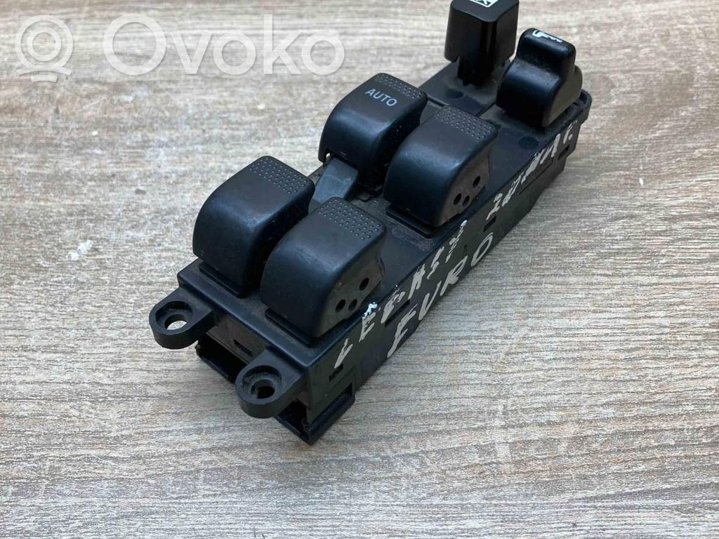 Subaru Legacy Electric window control switch 