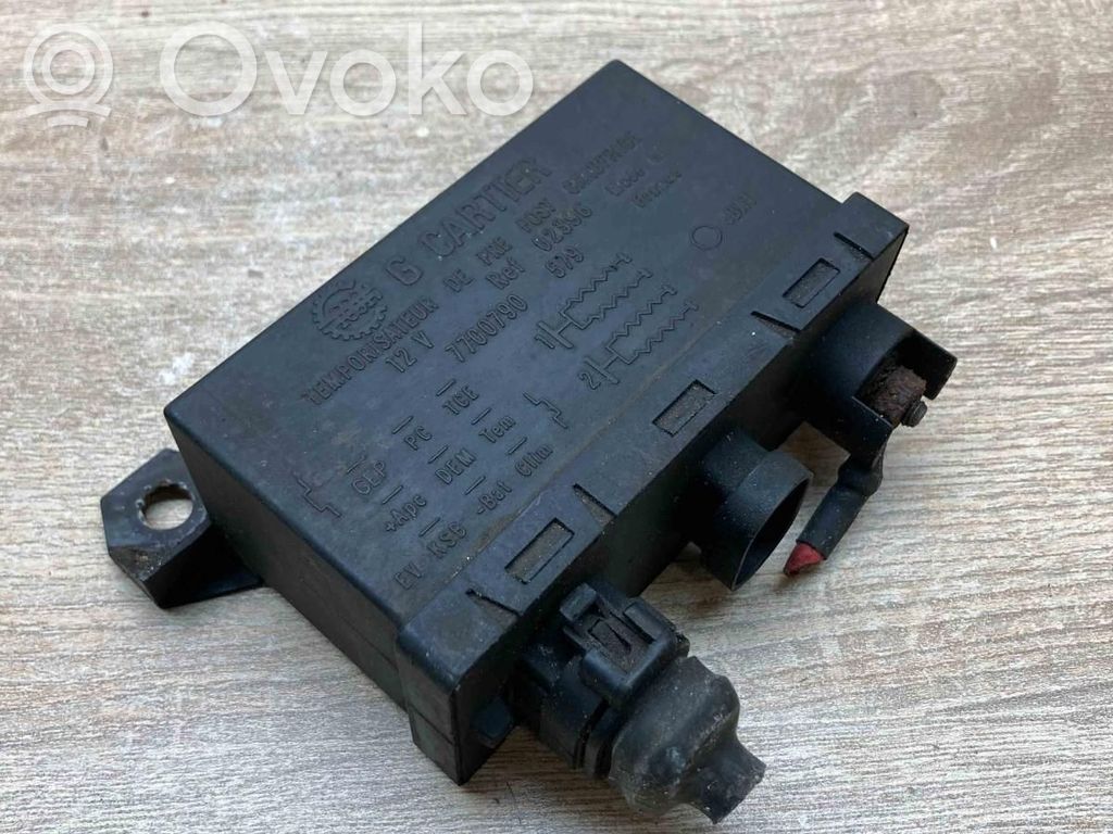 Renault Clio I Glow plug pre-heat relay 