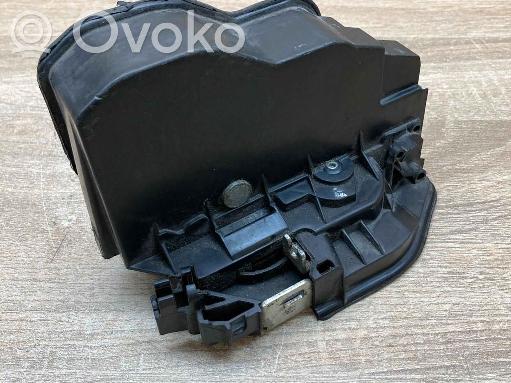 Takaoven lukko   7154629