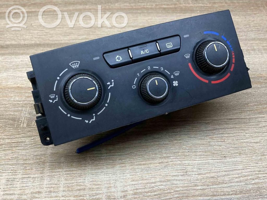 Peugeot 207 Climate control unit 