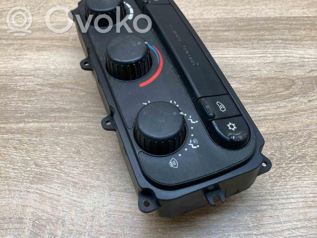 Chrysler Voyager Climate control unit 