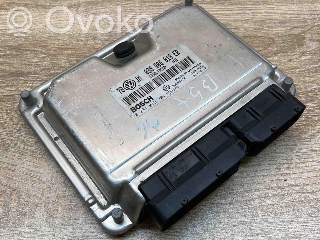 Volkswagen PASSAT B5.5 Unitate control motor/modul ECU 