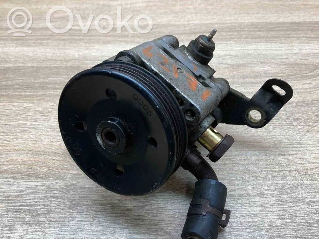 Насос усилителя руля   MR333535,AJ0823B0077