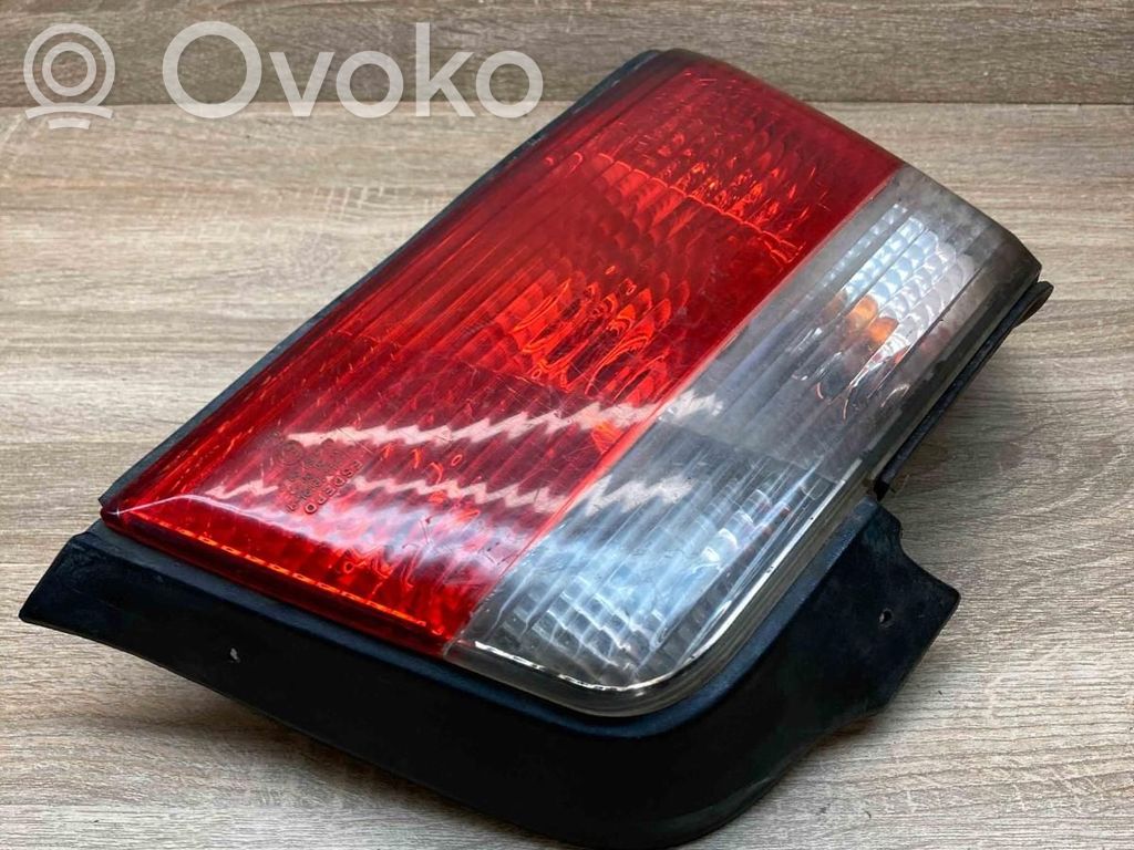 BMW 3 E36 Takaluukun takavalot 