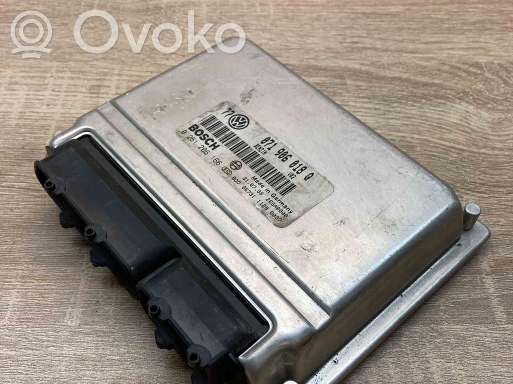Volkswagen PASSAT B5 Engine control unit/module ECU 