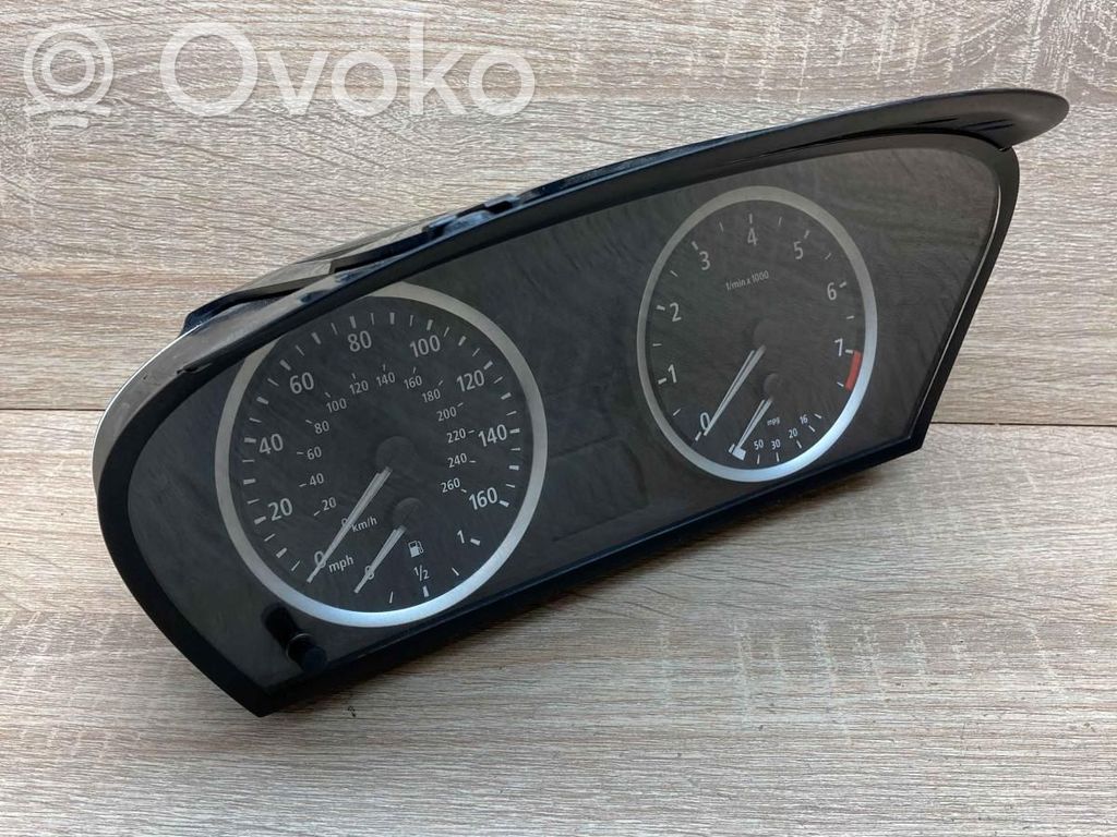 BMW 5 E60 E61 Spidometras (prietaisų skydelis) 