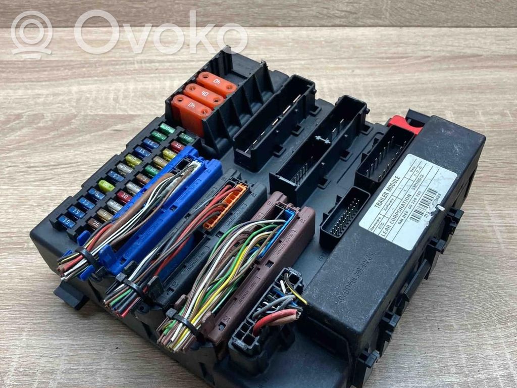 Opel Vectra C Ramka / Moduł bezpieczników 