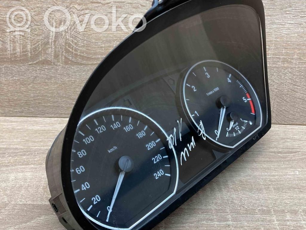 BMW 1 E81 E87 Spidometras (prietaisų skydelis) 