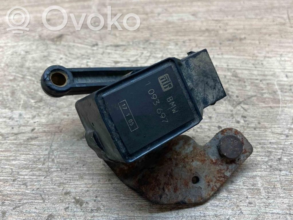 Headlight/headlamp level sensor   1093697