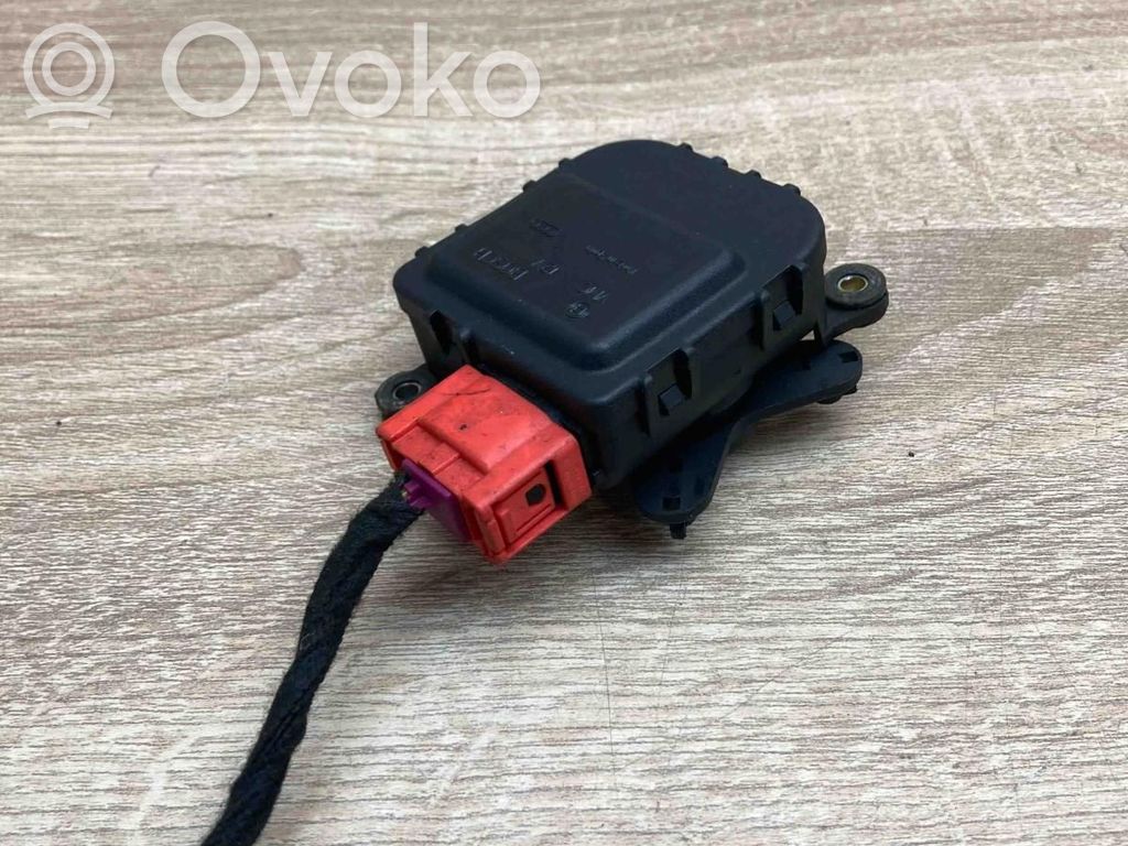 Audi A4 S4 B5 8D Motorino attuatore aria 
