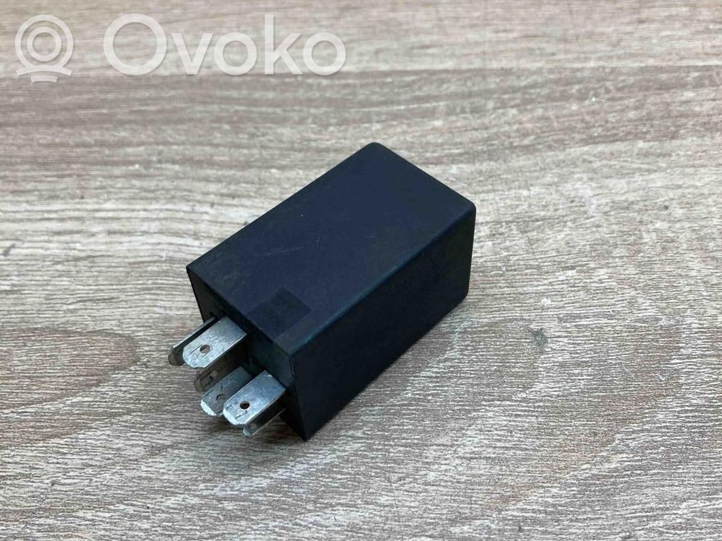 Audi A6 S6 C5 4B Kita rėlė 