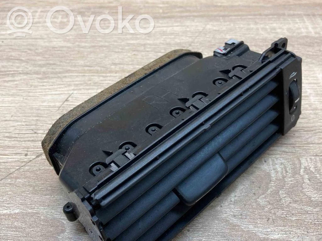 Volvo V70 Grilă ventilație/ramă laterală bord 