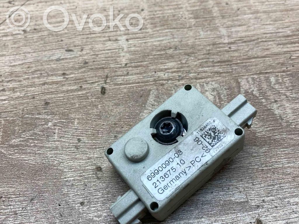 Pystyantennivahvistin   6990090,USED