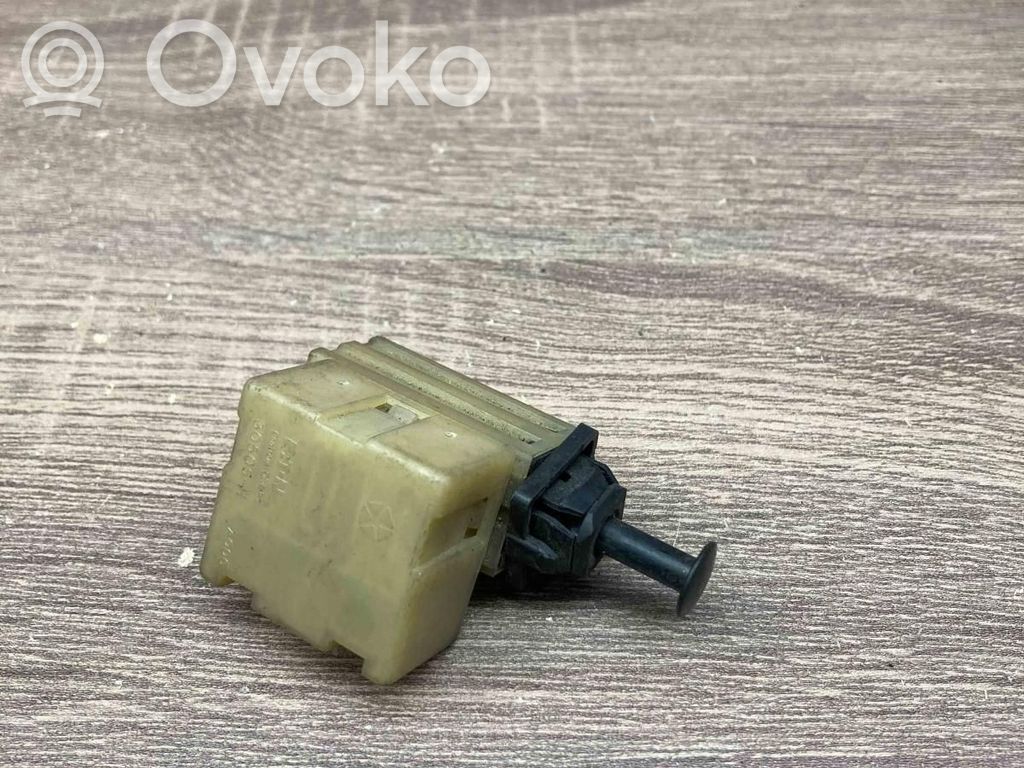 Czujnik pedału hamulca / stopu   04671336,0240G12