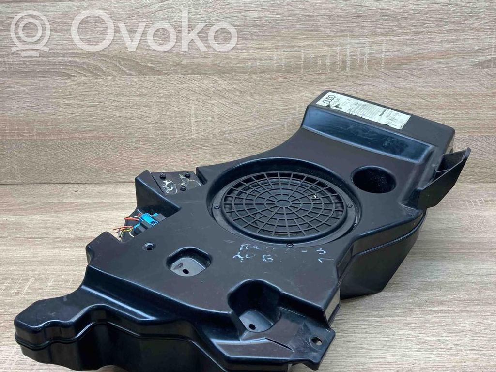 Audi A3 S3 8P Subwoofer 