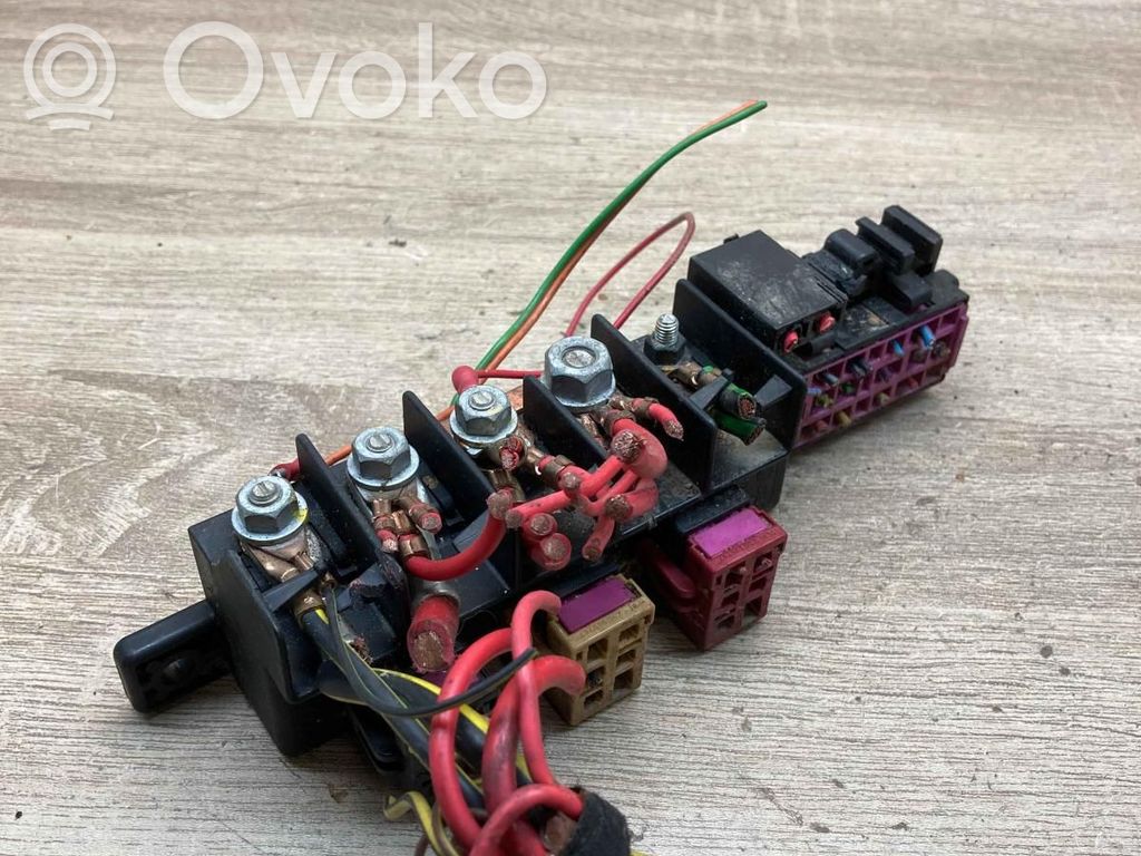 Audi A4 S4 B5 8D Otros relés 