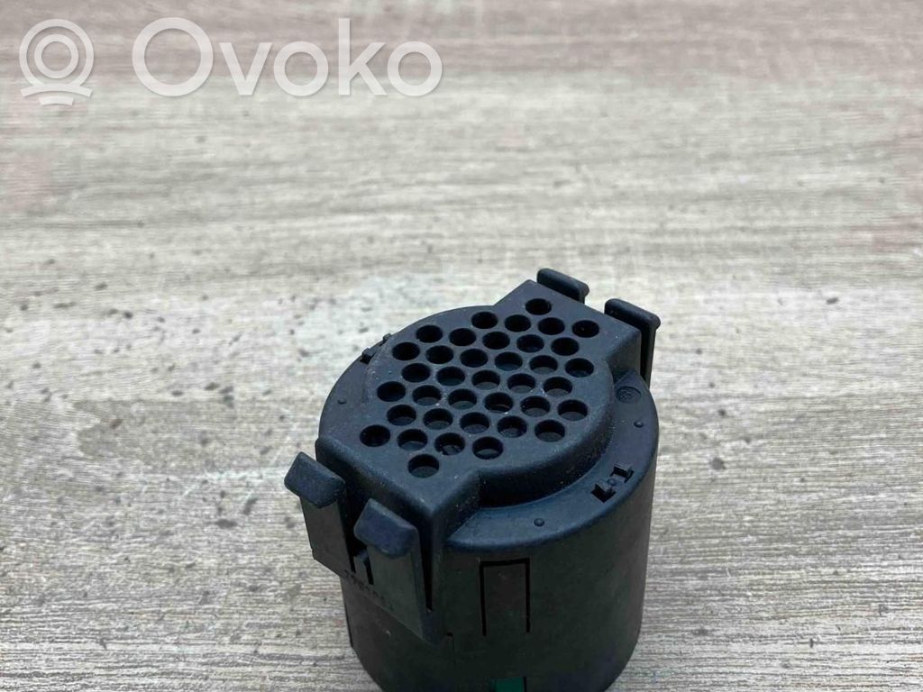 Sensor del altavoz de aparcamiento PDC   8360995