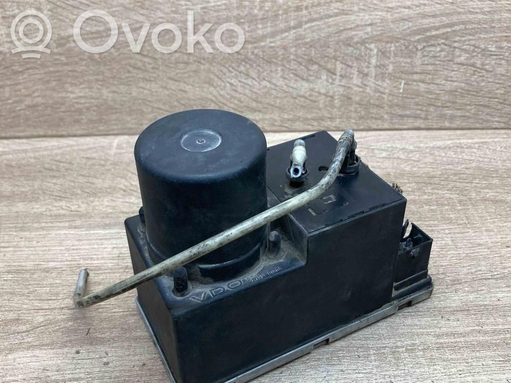 Audi A3 S3 8L Pompă vacuum închidere centralizată 