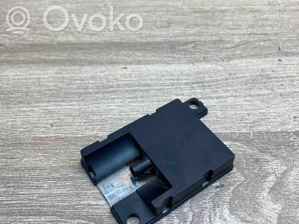 BMW 5 E39 Amplificatore antenna 