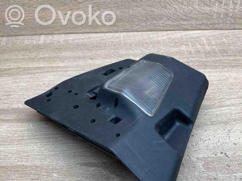 BMW 3 E46 Takavalon polttimon suojan pidike 