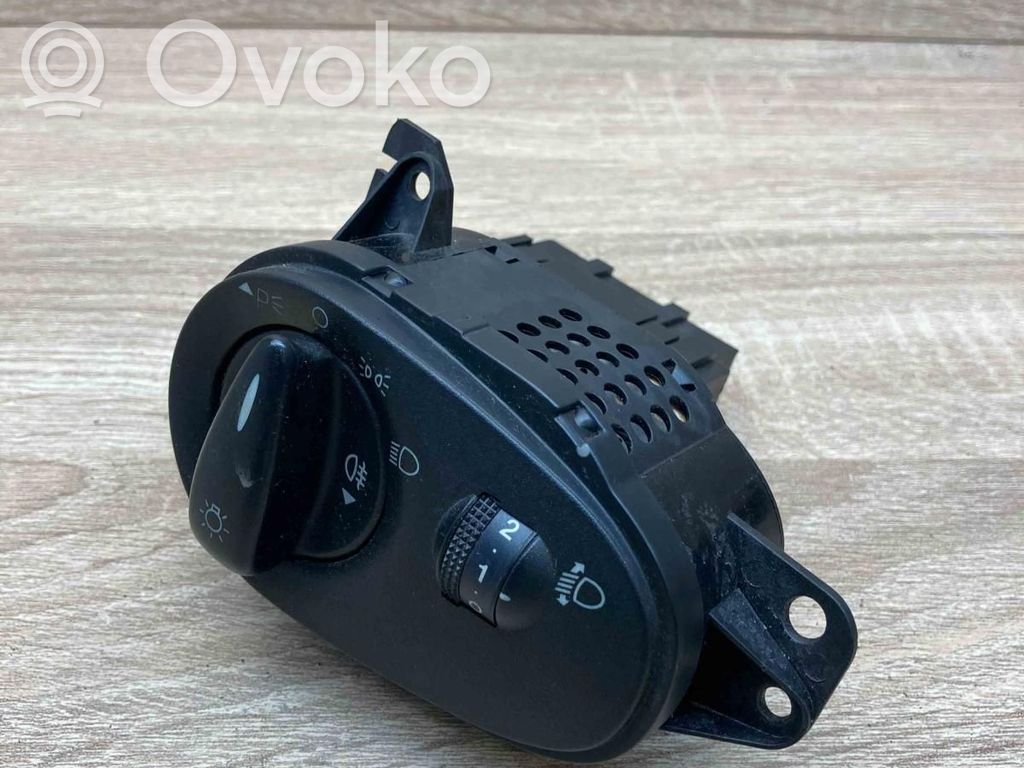 Interrupteur d’éclairage   98AG13A024CH,04052524,USED