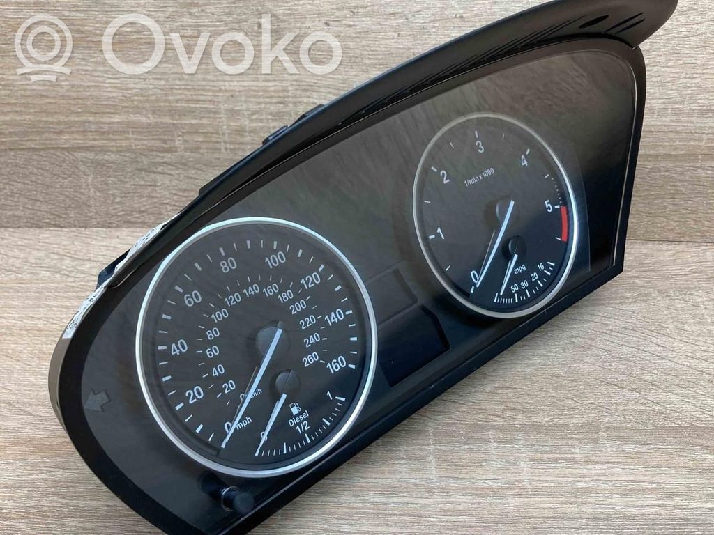 Geschwindigkeitsmesser Cockpit   9194890,110080398