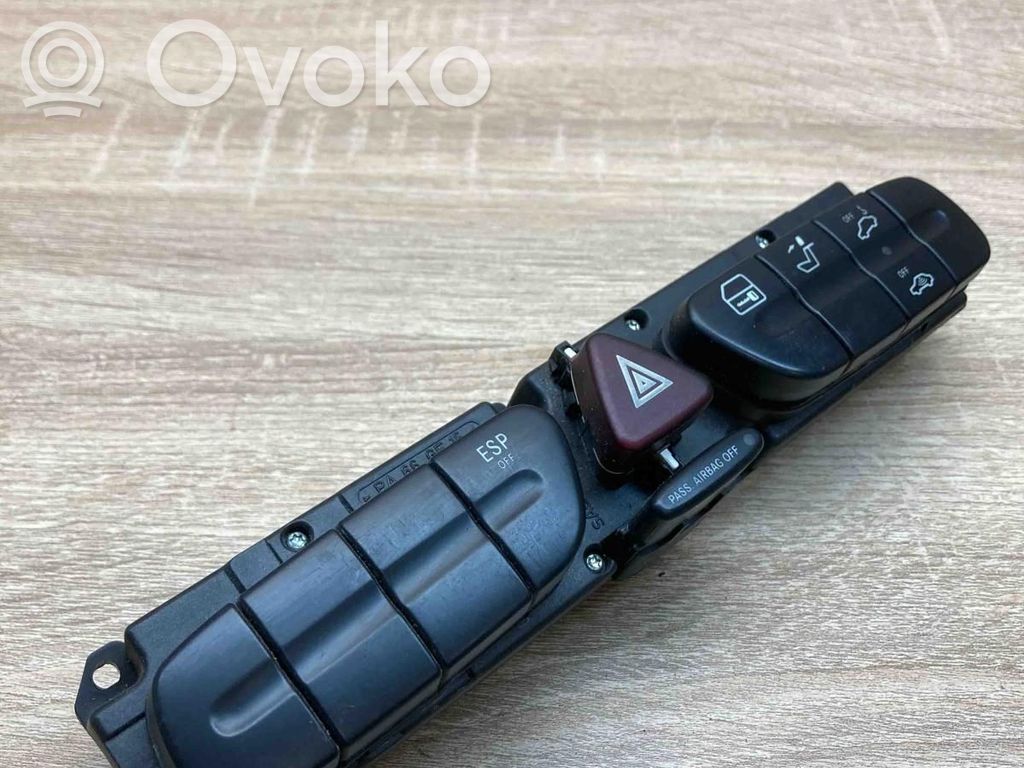 Mercedes-Benz CLK A209 C209 Interruttore luci di emergenza