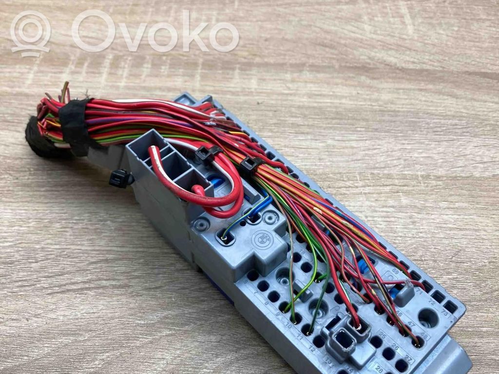 BMW 5 G30 G31 G38 Saugiklių blokas 