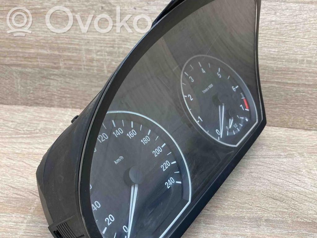 BMW 1 E81 E87 Nopeusmittari (mittaristo) 