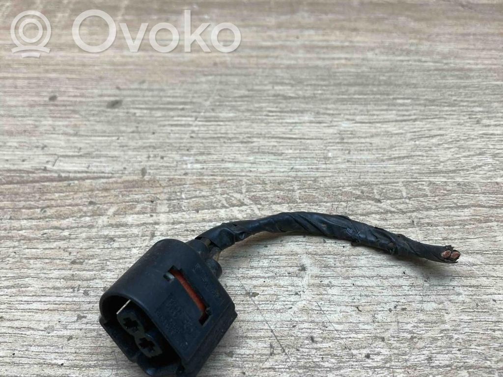 Tulpanjohto   8364518,2PINBLACK