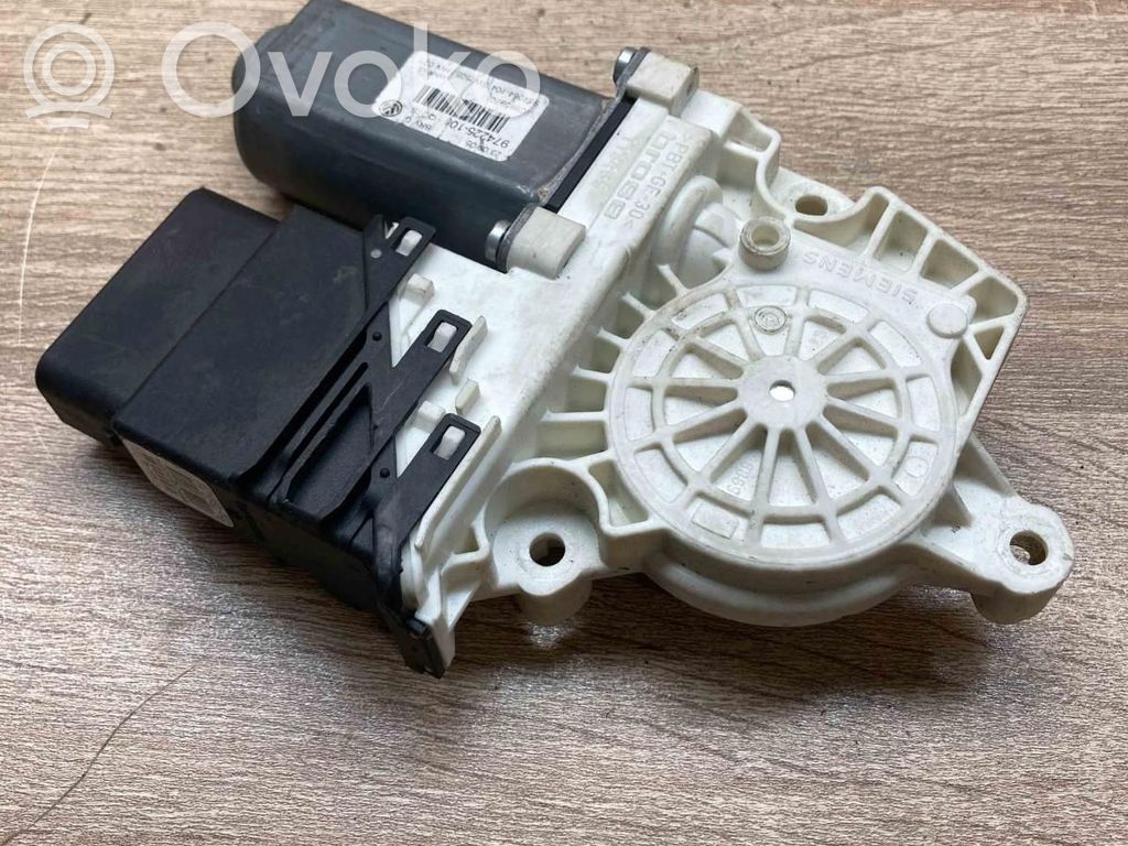 Volkswagen PASSAT B6 Motorino alzacristalli della portiera posteriore 
