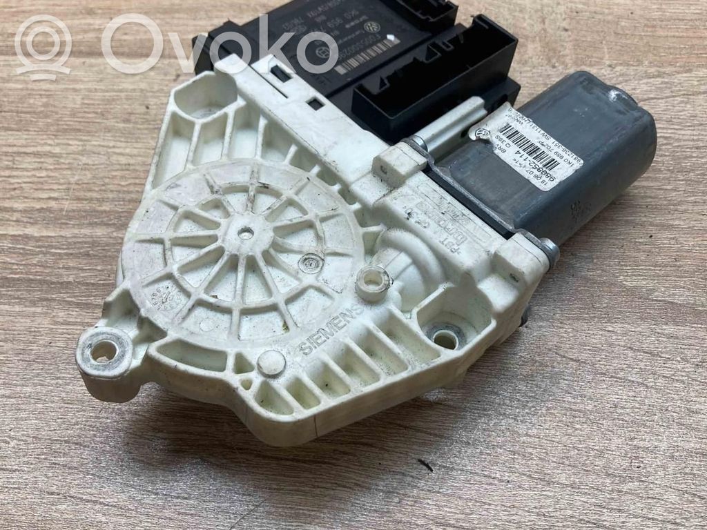 Volkswagen PASSAT B6 Motorino alzacristalli della portiera anteriore 