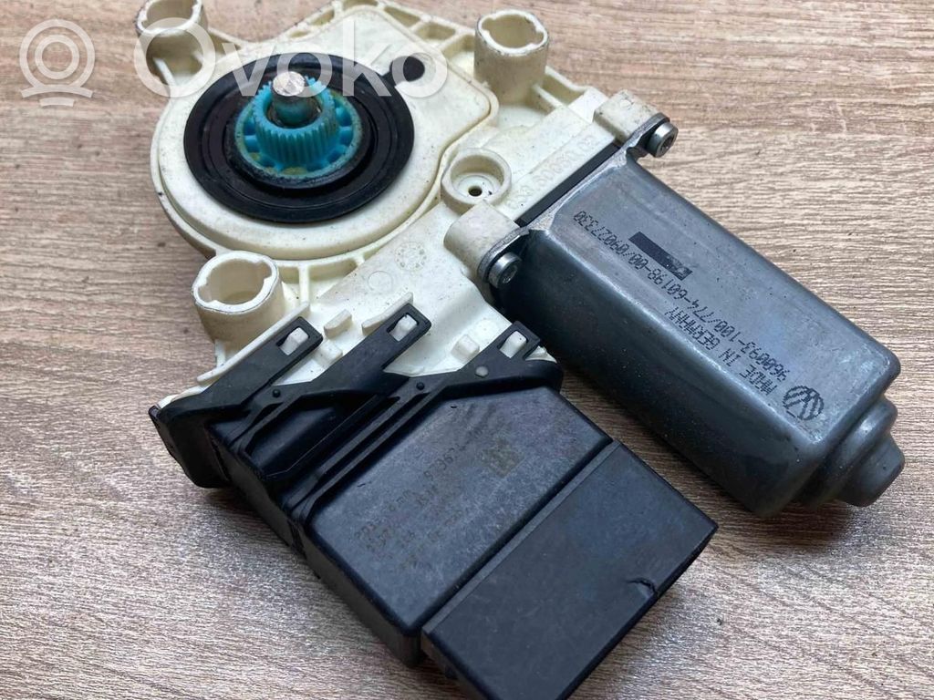 Volkswagen PASSAT B6 Moteur de lève-vitre de porte avant