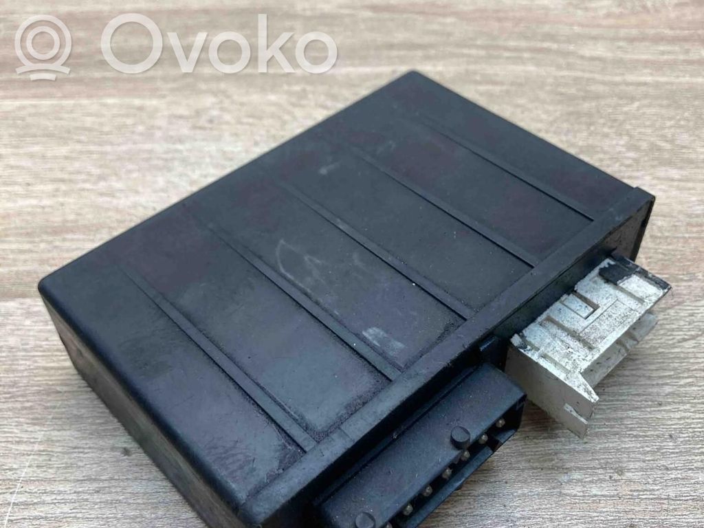 BMW 3 E36 Komforto modulis 