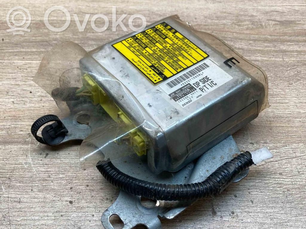 Lexus IS 200-300 Airbag control unit/module 