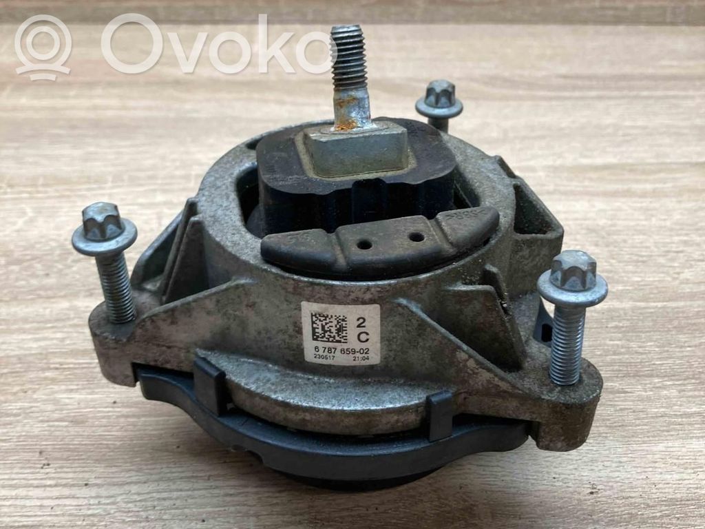 Engine mount bracket   6787659,230517