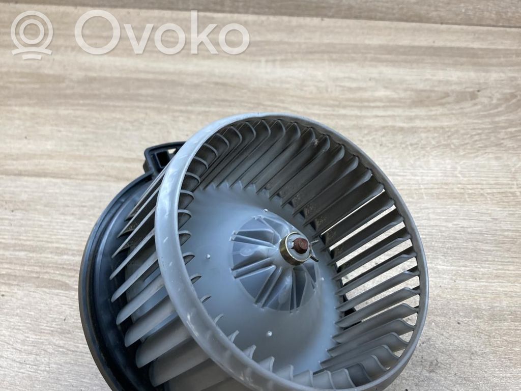 Toyota RAV 4 (XA20) Ventilator aerotermă 