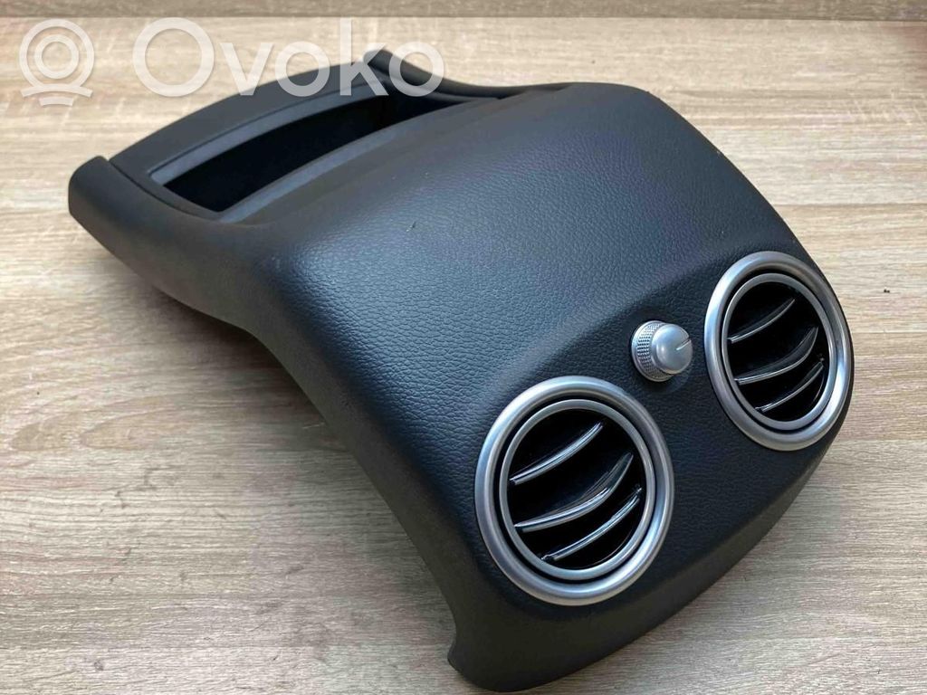 Mercedes-Benz C W205 Altri elementi della console centrale (tunnel)