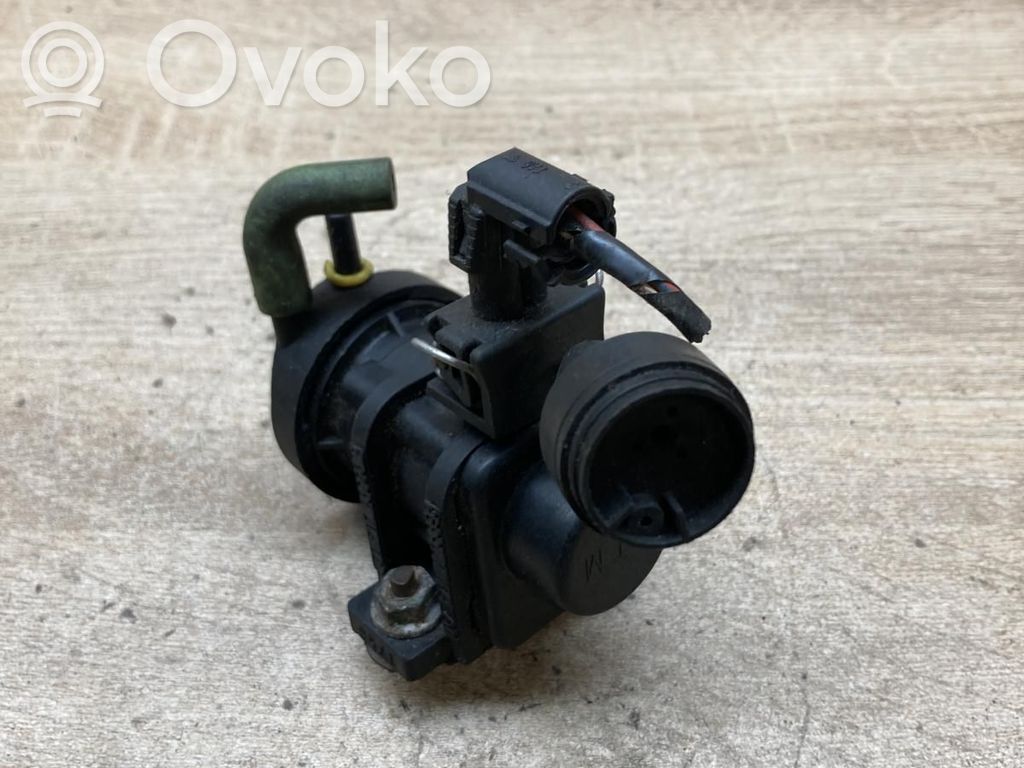 Válvula de vacío   09128022