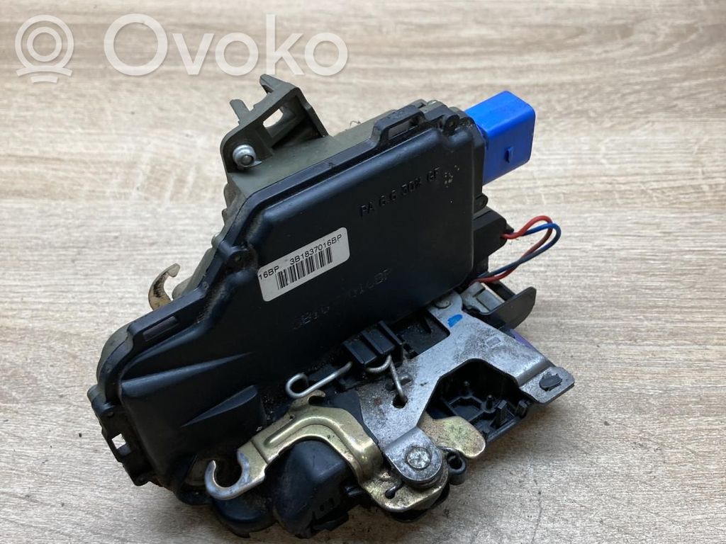 Volkswagen Polo IV 9N3 Serratura portiera anteriore