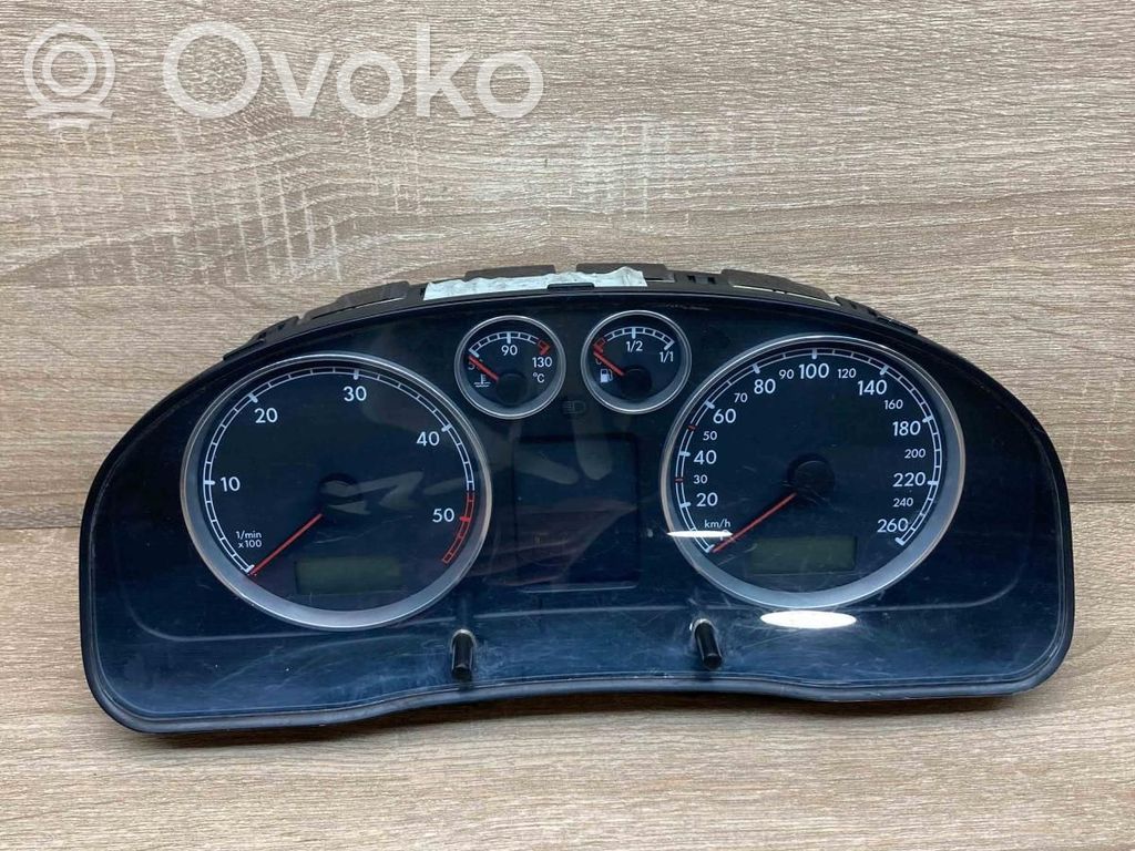 Volkswagen PASSAT B5 Vitezometru (grup de instrumente) 