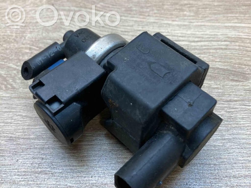 Audi A4 S4 B6 8E 8H Zawór podciśnienia / Elektrozawór turbiny 