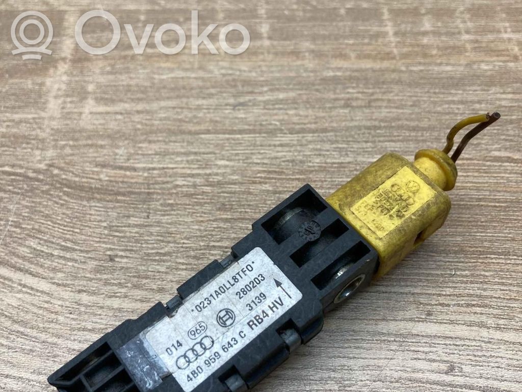 Audi A6 S6 C5 4B Senzor impact/declanșare airbag 