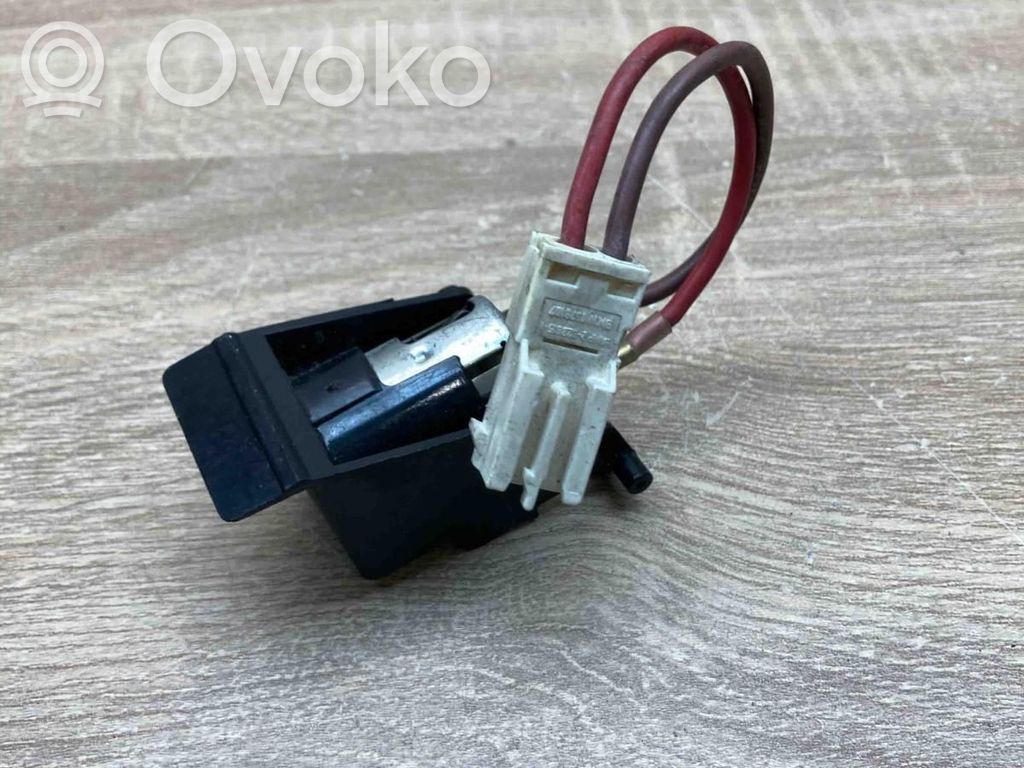 BMW 7 E38 12 V Socket (rear) 