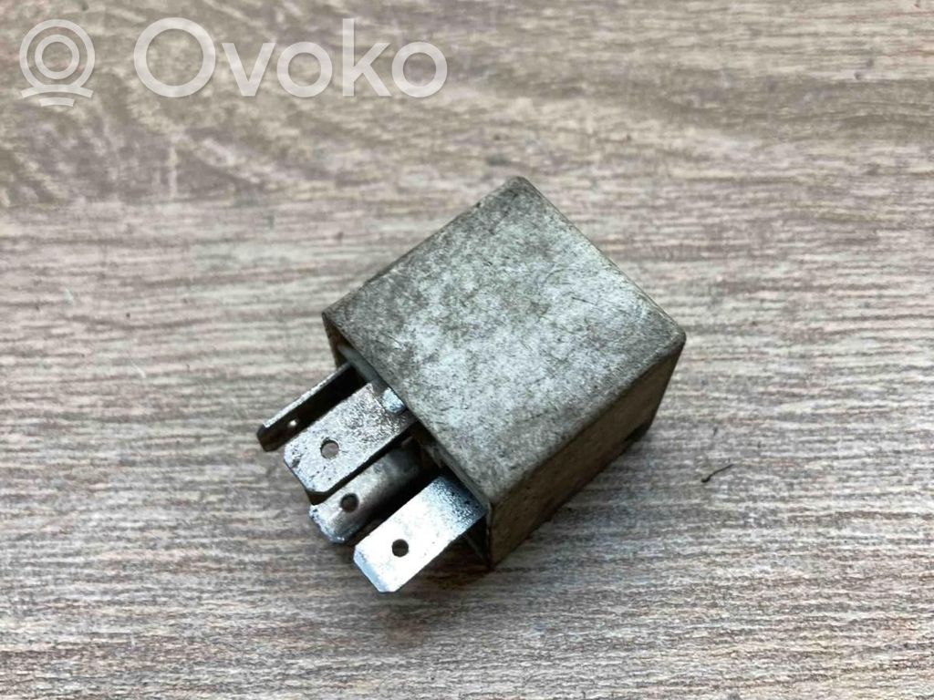 Volkswagen Golf III Inne przekaźniki 