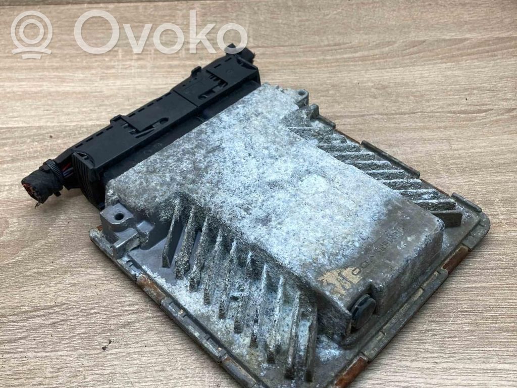 Volkswagen PASSAT B6 Unitate control motor/modul ECU 