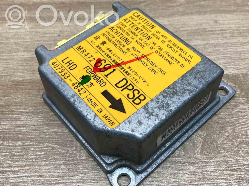 Mitsubishi Space Runner Airbag control unit/module 