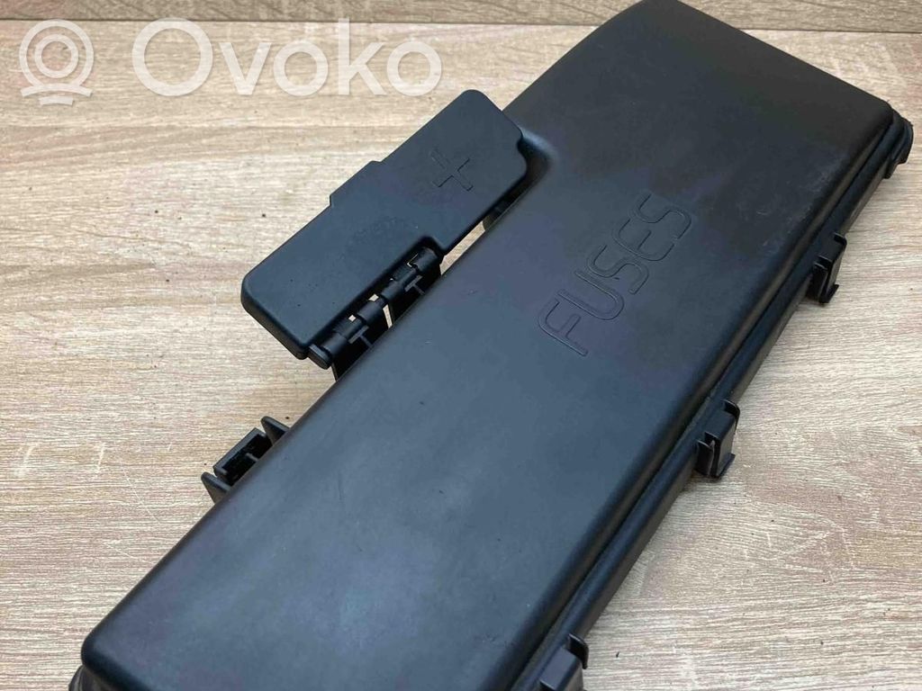 Volvo S60 Fuse box cover 